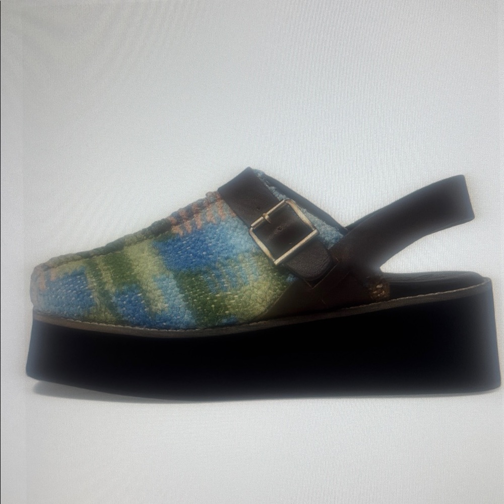 New Women’s Free People Astrid Platform Mule.  Size 6